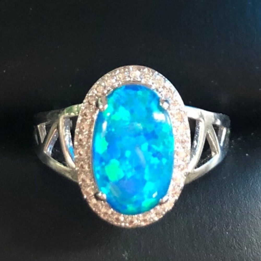 New Oval 925 Lab-Created Blue Opal Ring size 5 - Picture 4 of 8